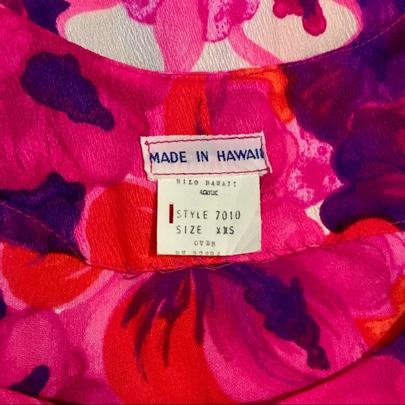 Vibrant Vintage Floral Hawaiian Maxi/ Muumuu (XXS) - Picture 4 of 9